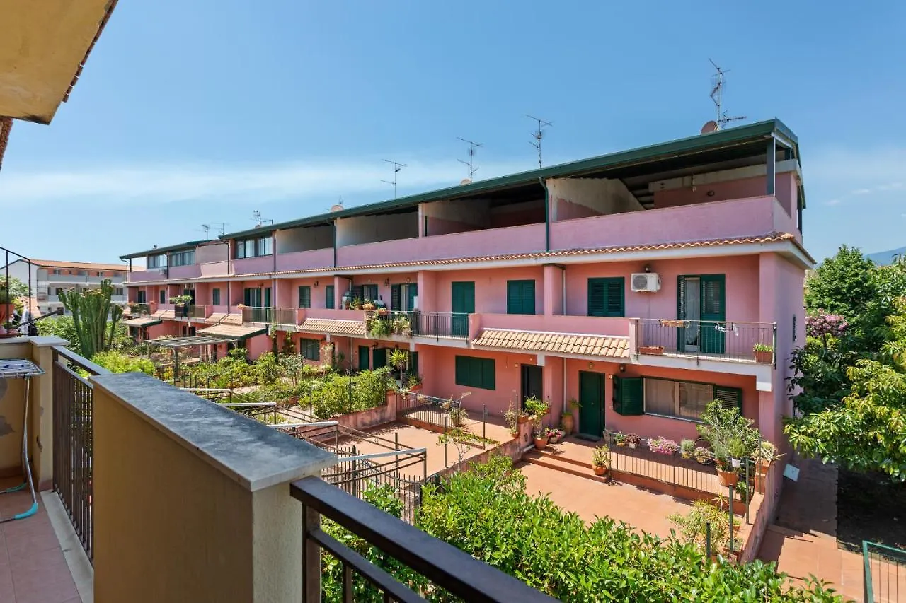 Giardini Naxos Bright Apartments With Balcony