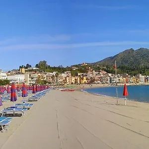 Al Sole Di Sicilia גיארדיני נאקסוס