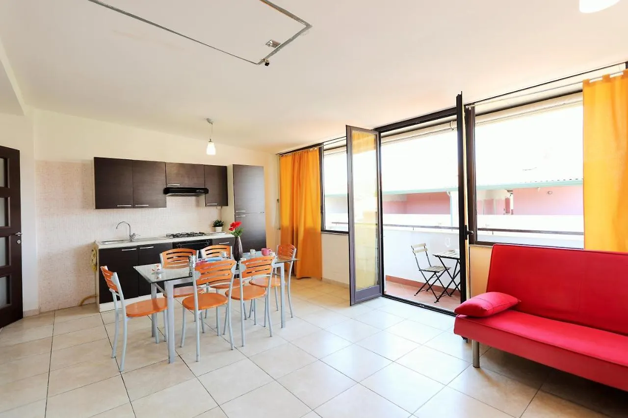 Giardini Naxos Bright Apartments With Balcony